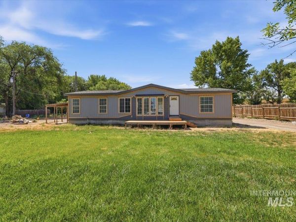 3065 Pioneer Rd, Homedale, ID 83628