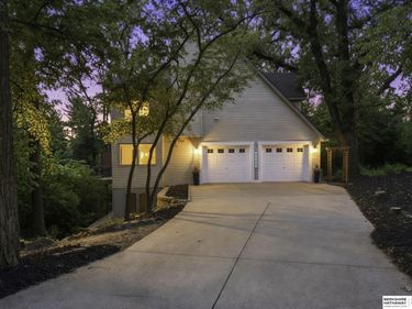 9905 N 30 Circle, Omaha, NE 68112