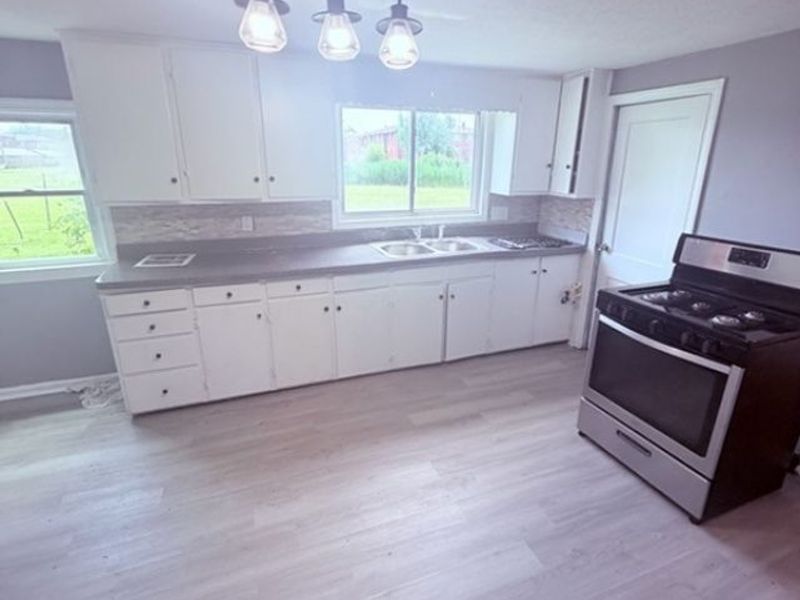 21880 Louis Road, Bedford Heights, OH 44146 Photo 10