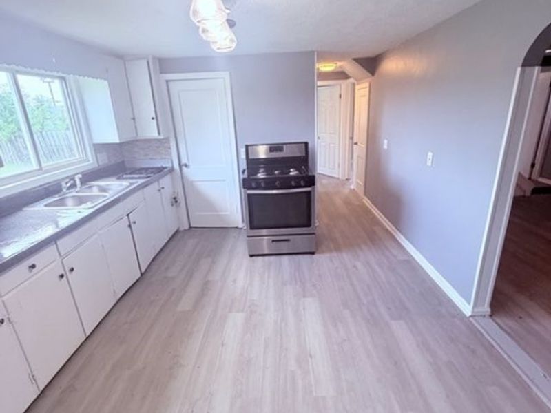 21880 Louis Road, Bedford Heights, OH 44146 Photo 11