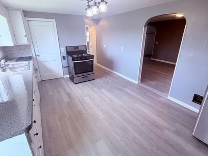 21880 Louis Road, Bedford Heights, OH 44146 Photo 9