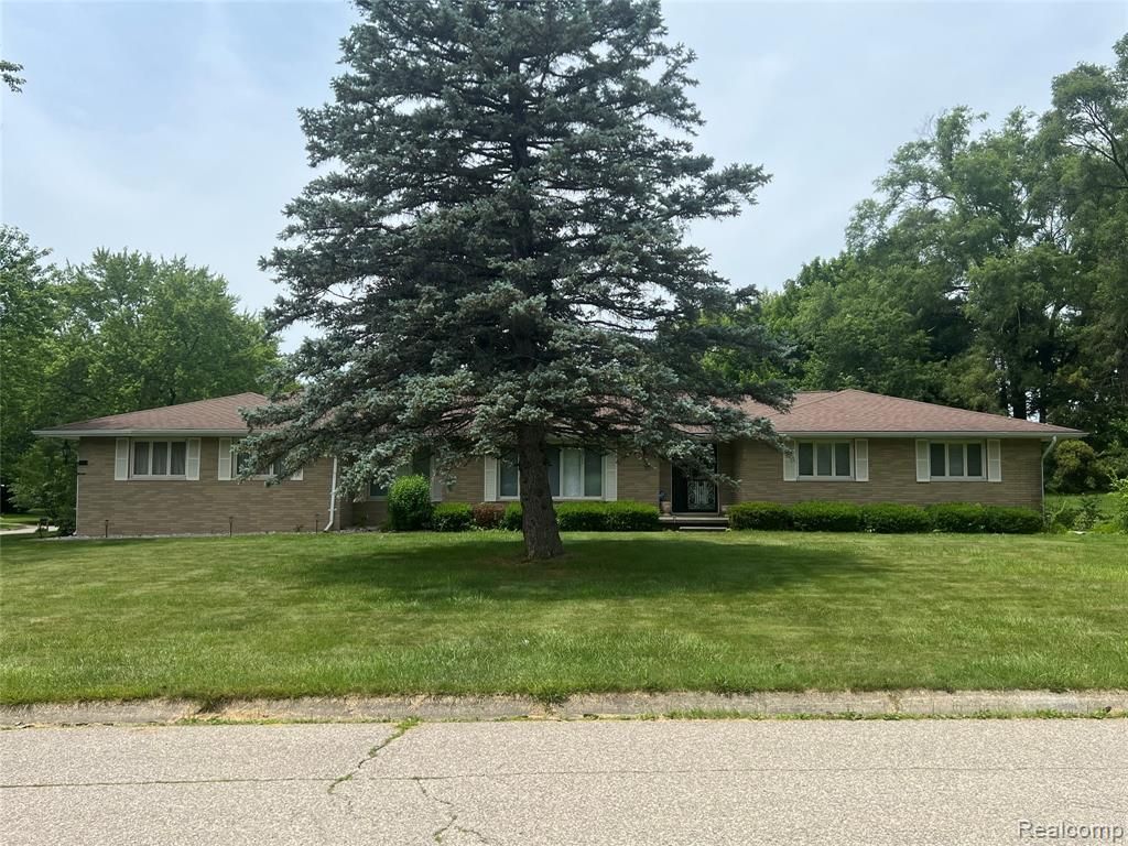 1361 Dyemeadow Lane, Flint Township, MI 48532 Main Photo