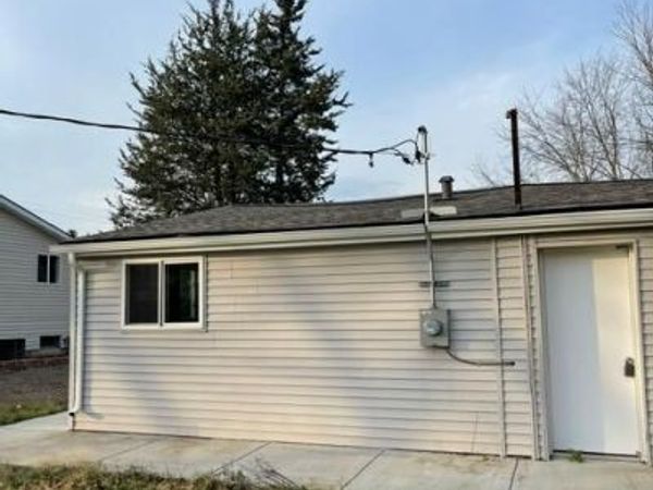29311 Rockcastle Street, Farmington Hills, MI 48336