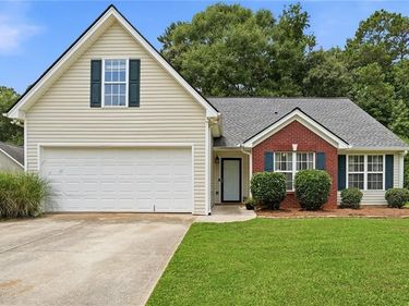 5480 Amber Cove Way , Flowery Branch, GA 30542