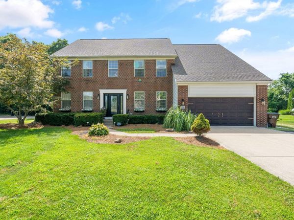 196 Zackary Drive, Granville, OH 43023