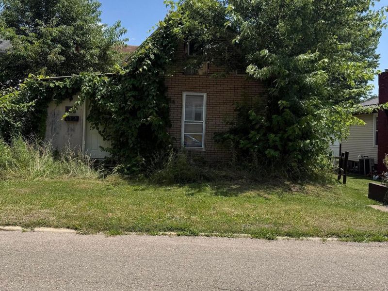 311 McConnell Street , Uhrichsville, OH 44683 Photo 1
