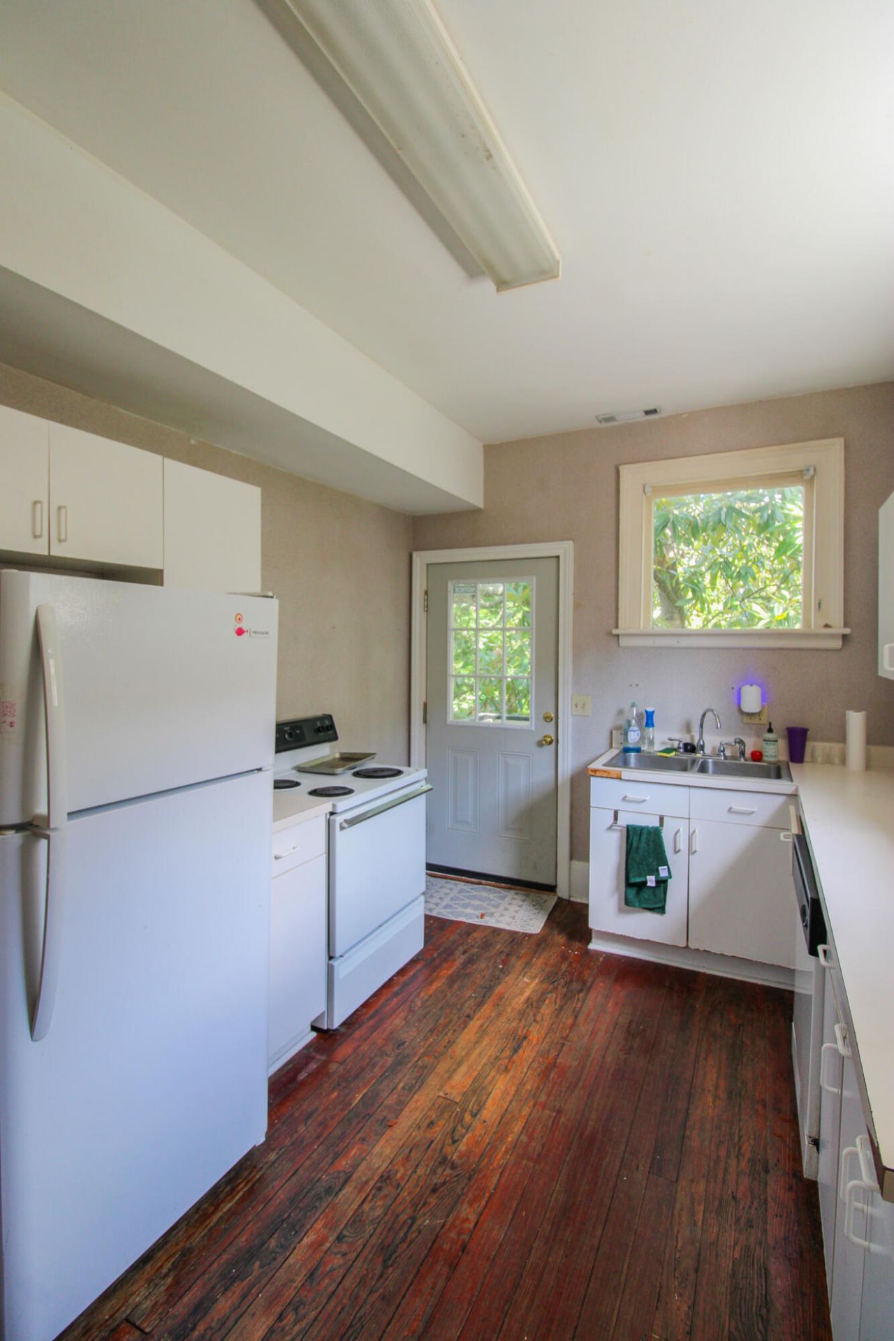 208 Calhoun Street Photo 8