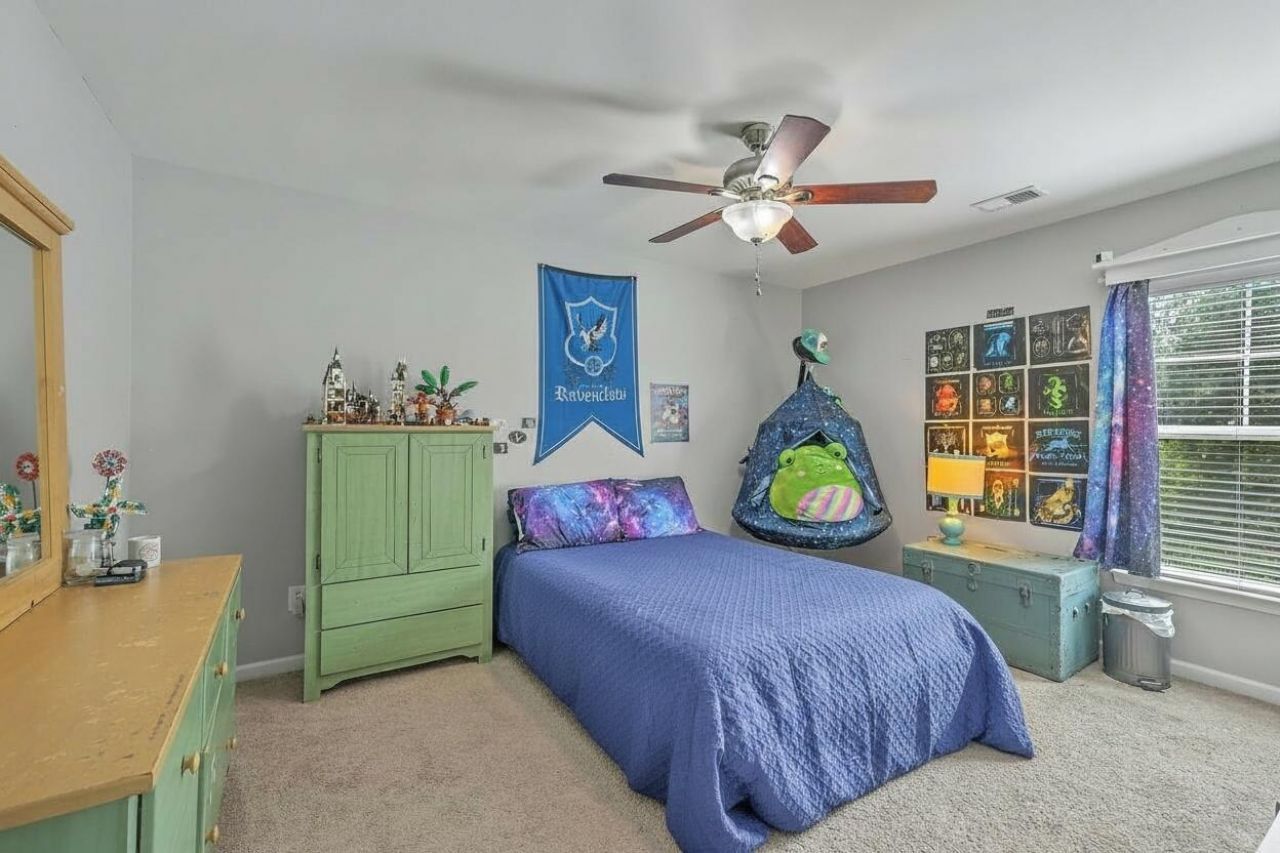 105 Elena Court Photo 18