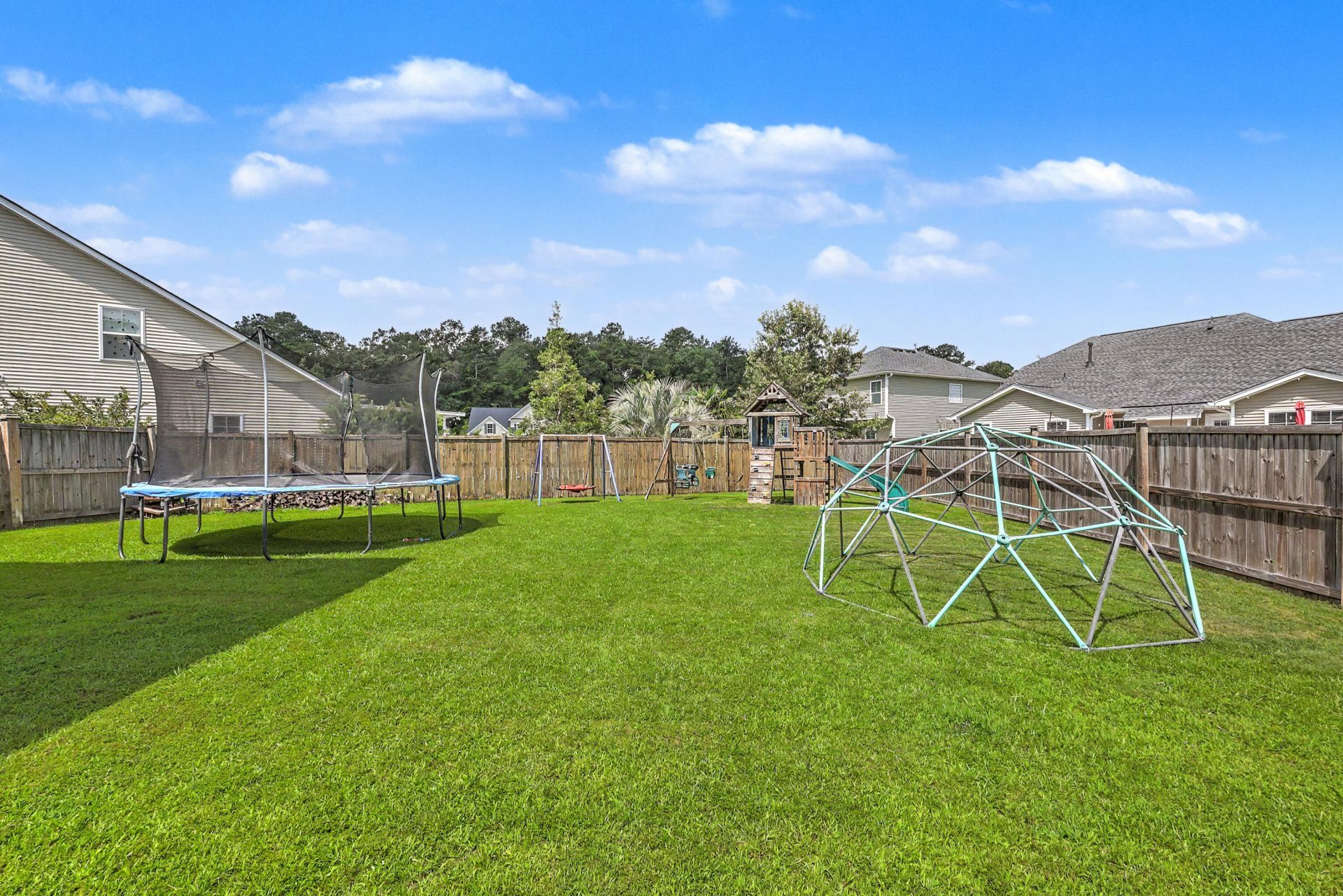 105 Elena Court Photo 25