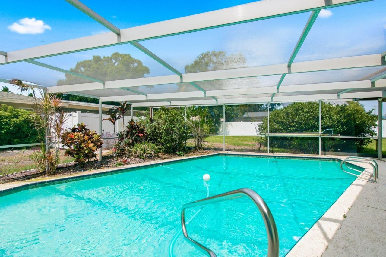 2768 Northridge Drive E, Clearwater, FL 33761 Photo