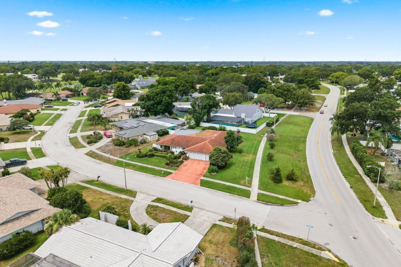 2768 Northridge Drive E, Clearwater, FL 33761 Photo