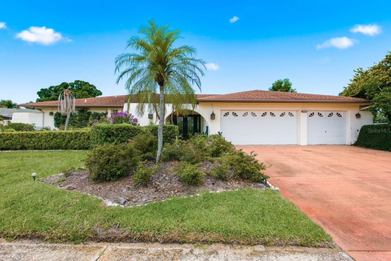 2768 Northridge Drive E, Clearwater, FL 33761 Photo