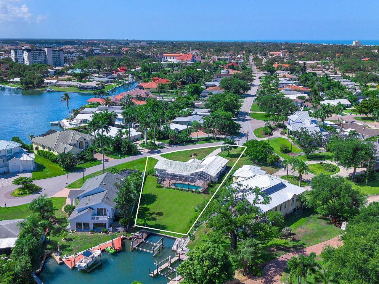 396 Bayshore Drive, Venice, FL 34285 Photo