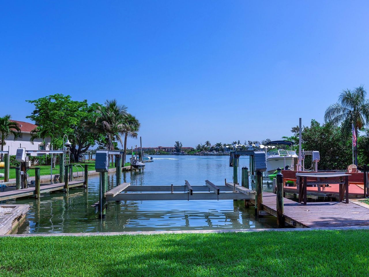 396 Bayshore Drive, Venice, FL 34285 Photo