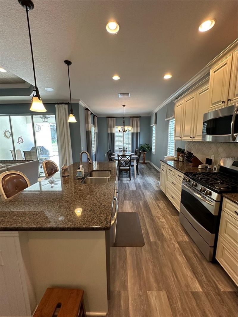 4811 Silvermoss Drive, Sarasota, FL 34243 Photo