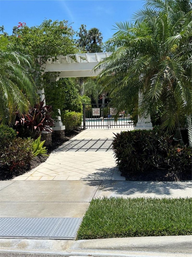 4811 Silvermoss Drive, Sarasota, FL 34243 Photo