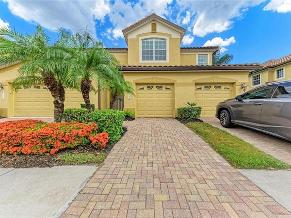 8143 MIRAMAR WAY , Unit 8143, LAKEWOOD RANCH, FL 34202