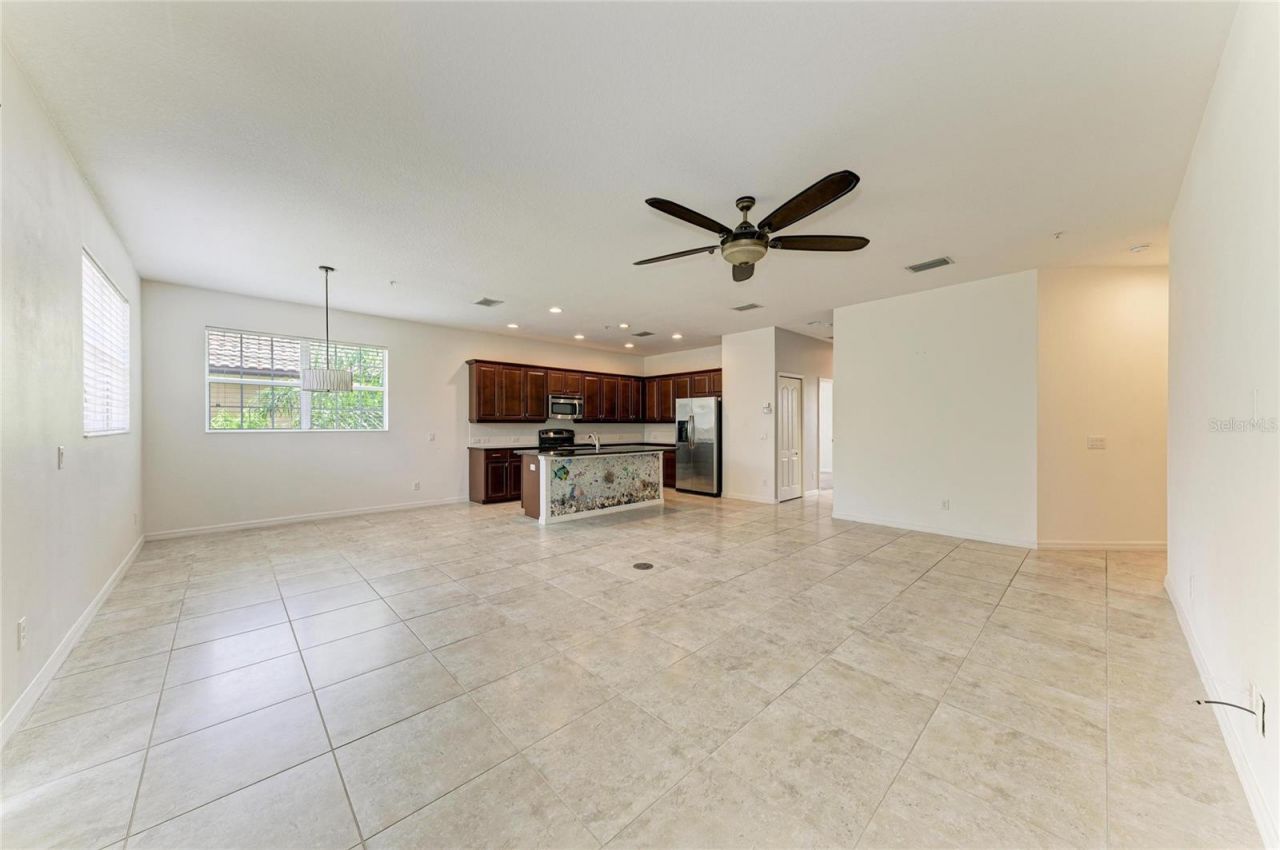 8143 Miramar Way , Unit 8143, Lakewood Ranch, FL 34202 Photo