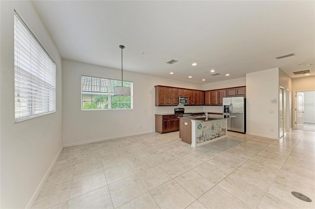 8143 Miramar Way , Unit 8143, Lakewood Ranch, FL 34202 Photo