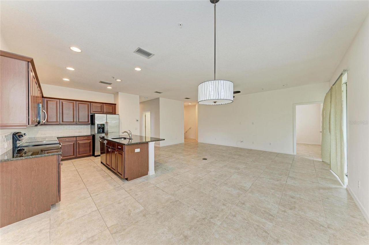 8143 Miramar Way , Unit 8143, Lakewood Ranch, FL 34202 Photo
