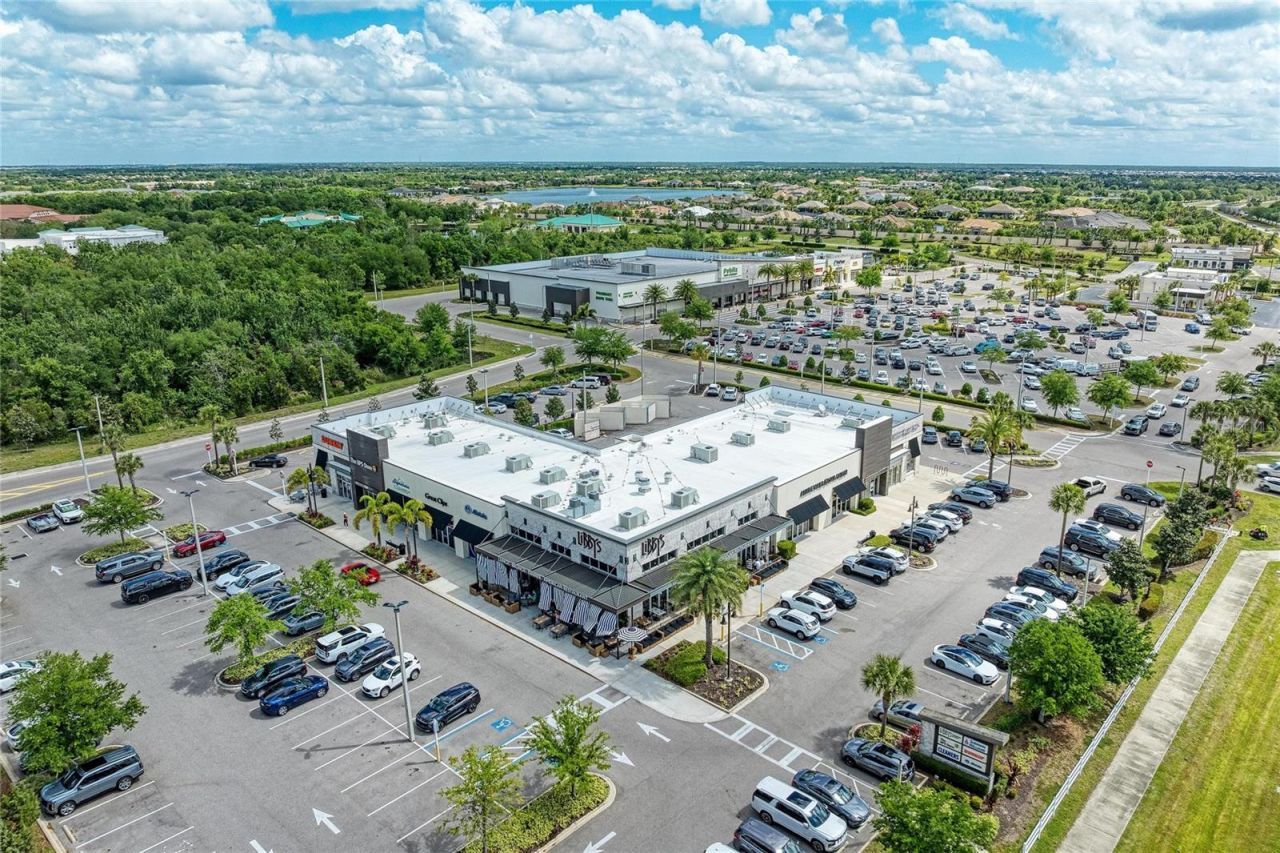 8143 Miramar Way , Unit 8143, Lakewood Ranch, FL 34202 Photo