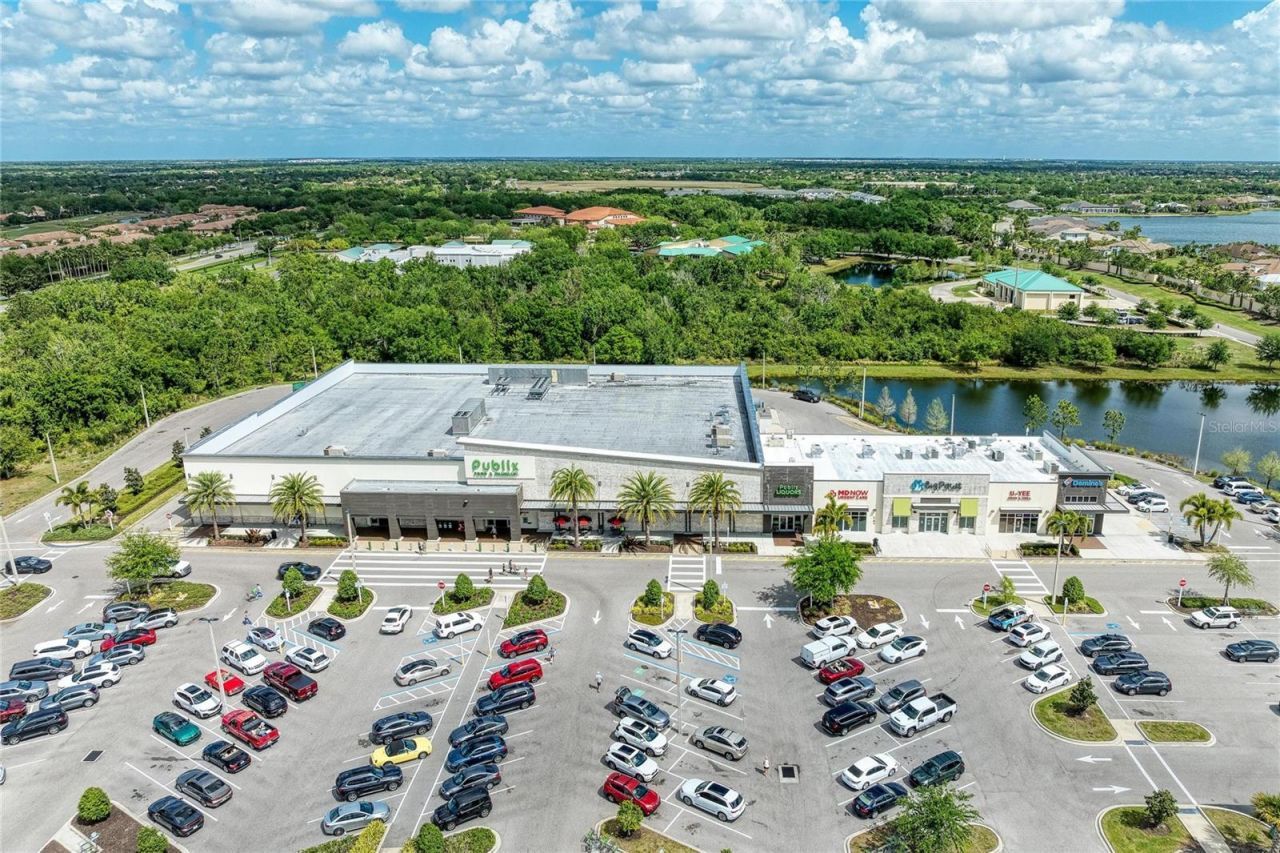 8143 Miramar Way , Unit 8143, Lakewood Ranch, FL 34202 Photo