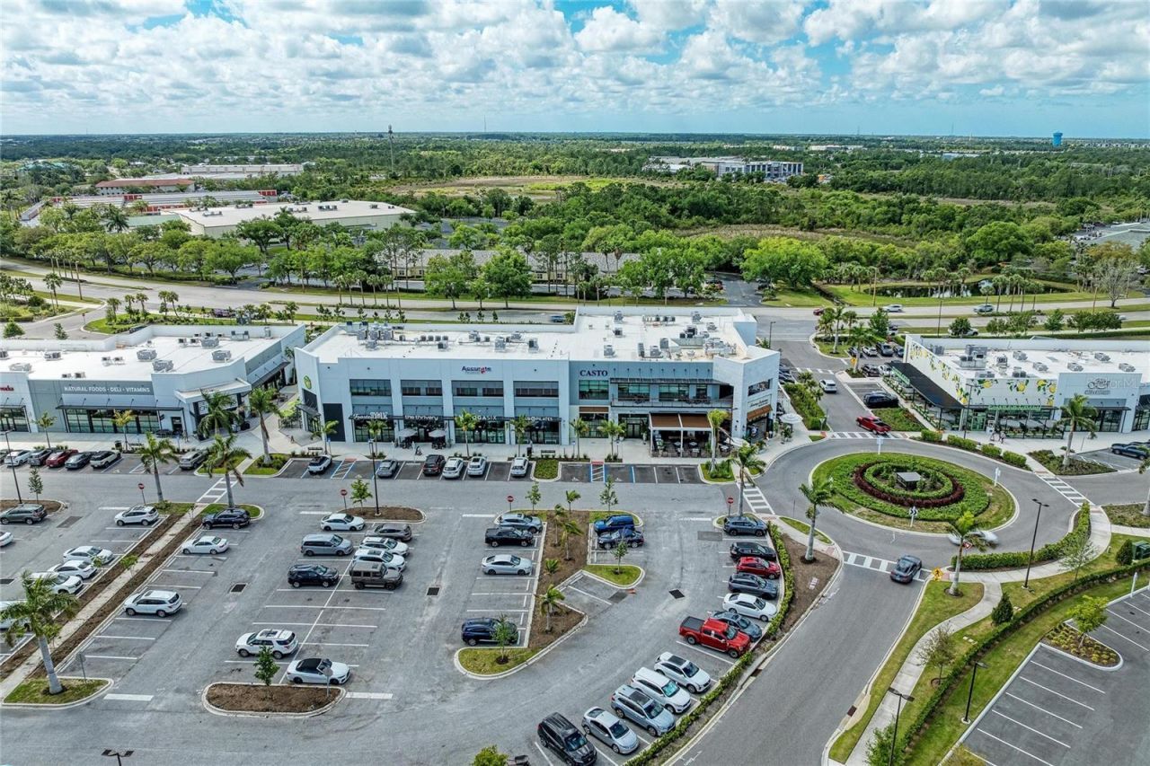 8143 Miramar Way , Unit 8143, Lakewood Ranch, FL 34202 Photo