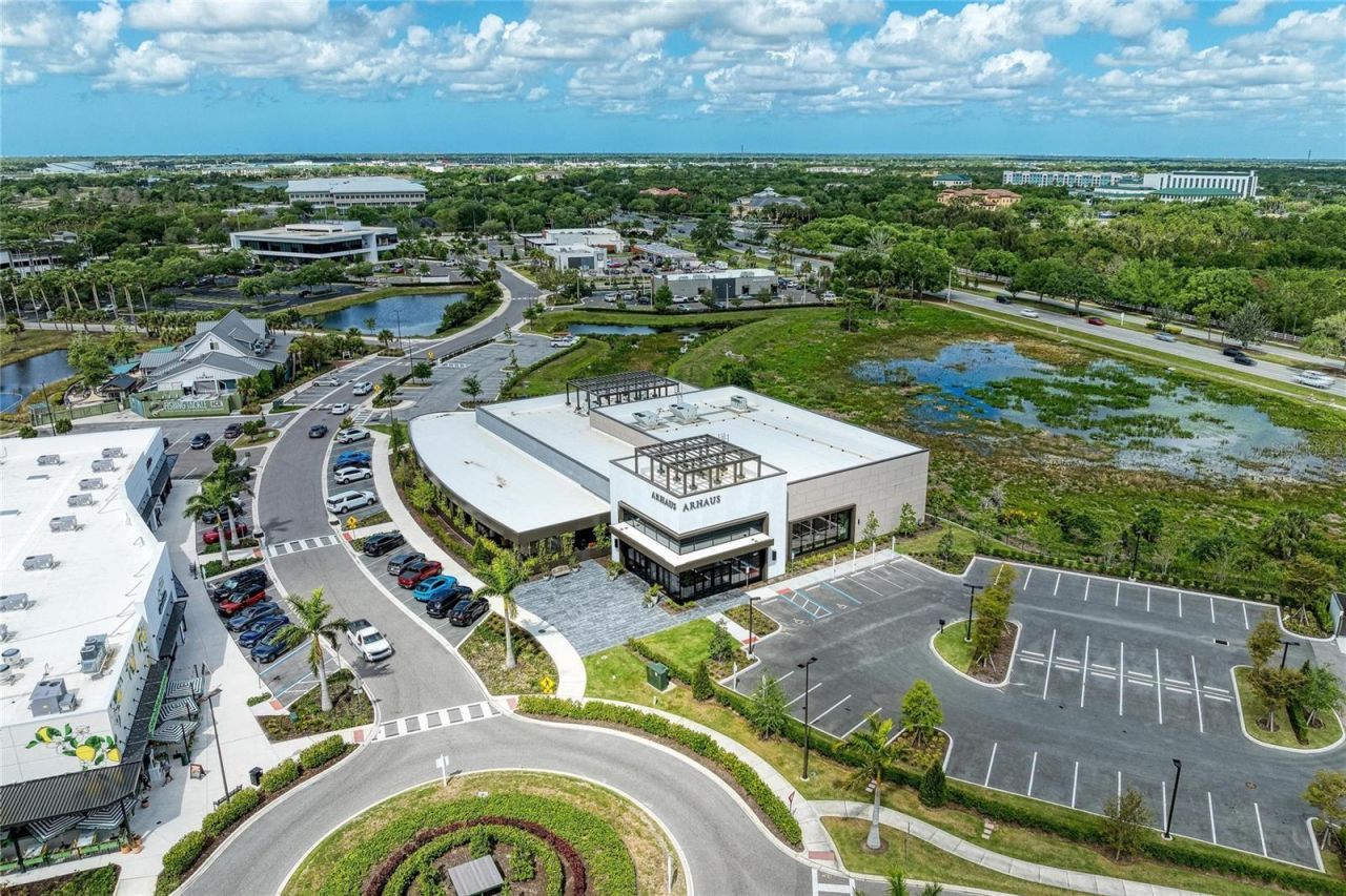 8143 Miramar Way , Unit 8143, Lakewood Ranch, FL 34202 Photo