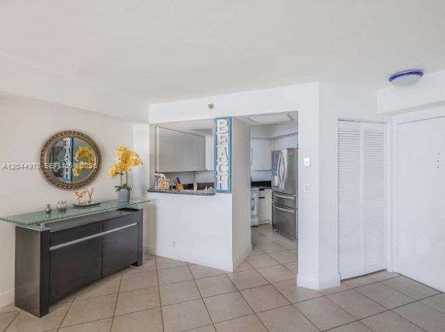 6767 Collins Ave , Unit 1608, Miami Beach, FL 33141 Photo