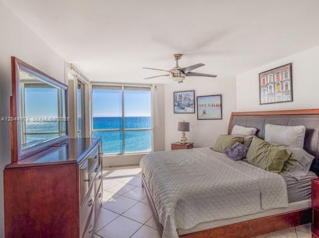 6767 Collins Ave , Unit 1608, Miami Beach, FL 33141 Photo