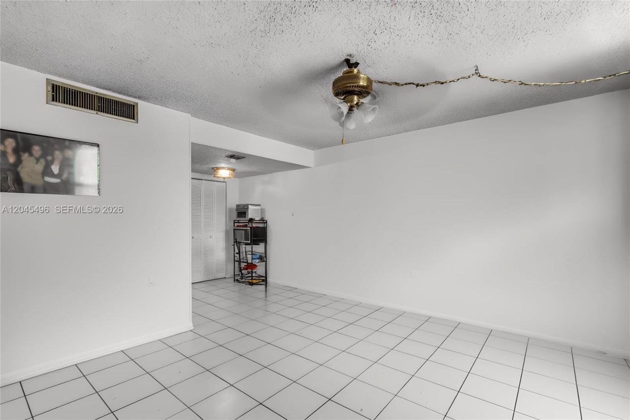 899 West Ave, Unit 3M, Miami Beach, FL 33139 Photo