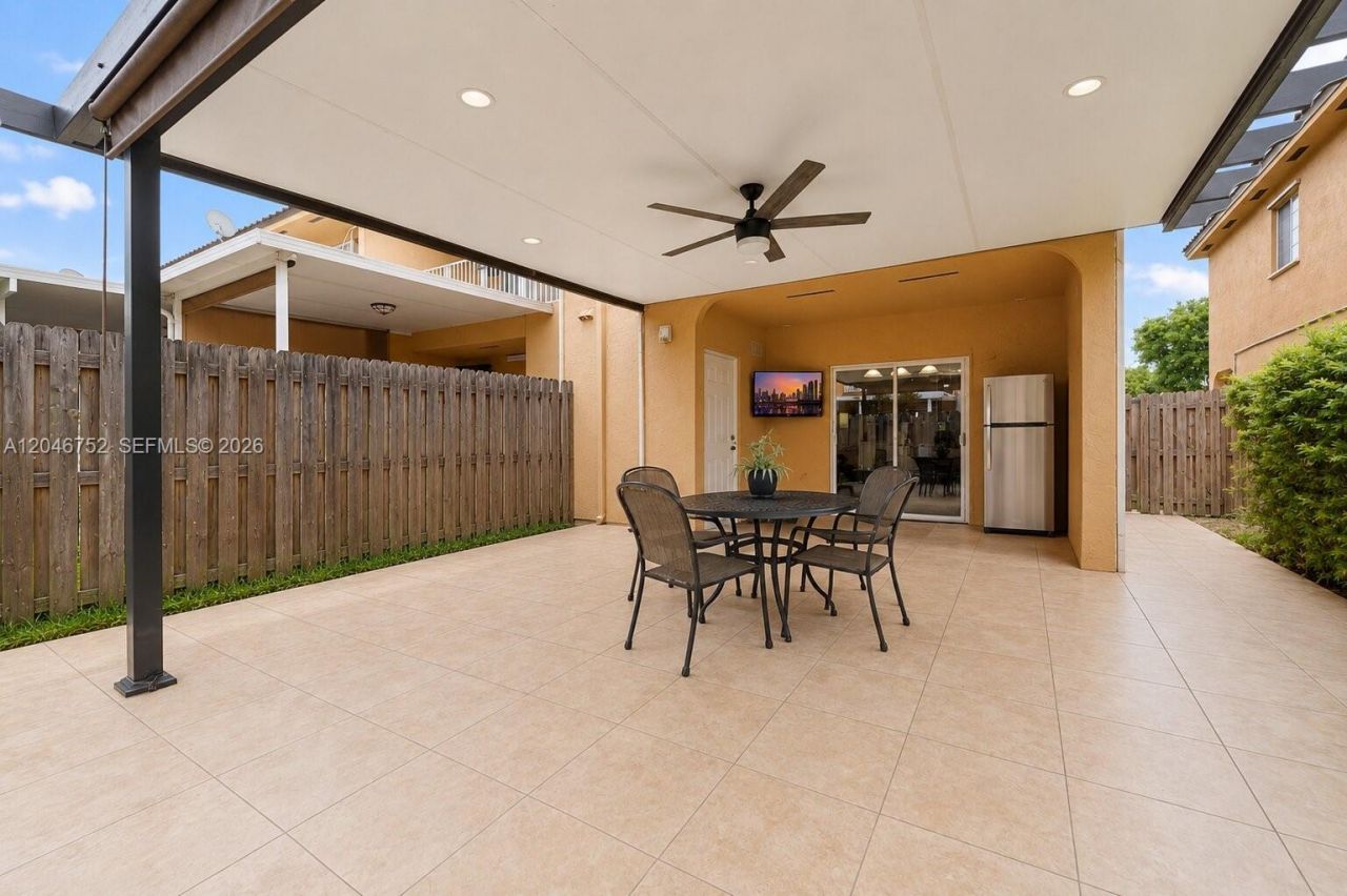 3539 W 76th St , Unit 6, Hialeah, FL 33018 Photo