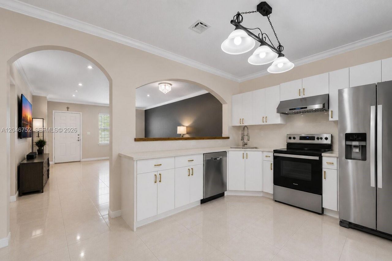 3539 W 76th St , Unit 6, Hialeah, FL 33018 Photo