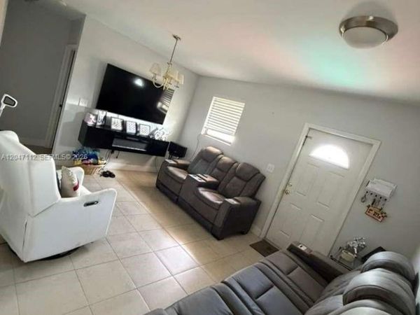 2816 NW 15th St , Unit 2R, Miami, FL 33125