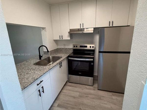 1205 NW 103rd Ln , Unit 201, Miami, FL 33147