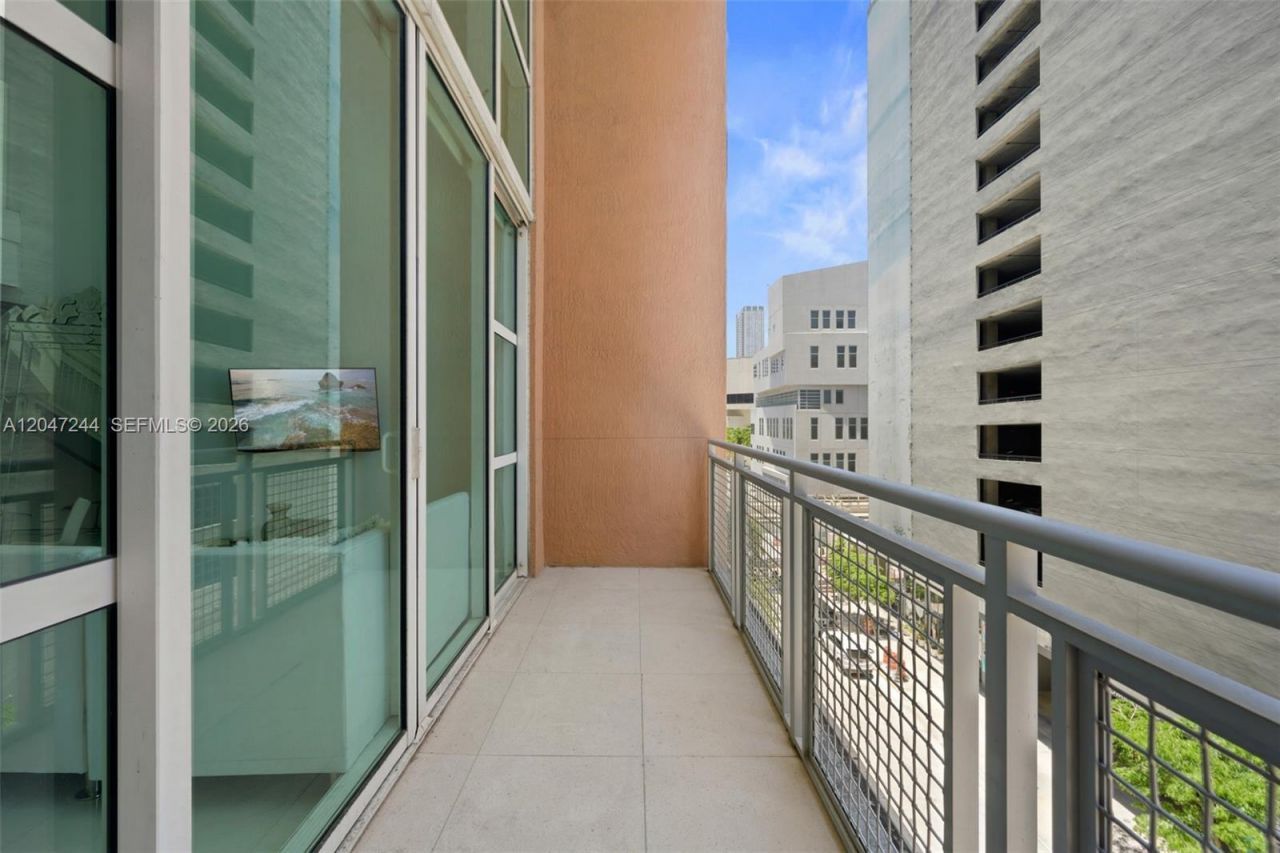 244 Biscayne Blvd , Unit 451, Miami, FL 33132 Photo