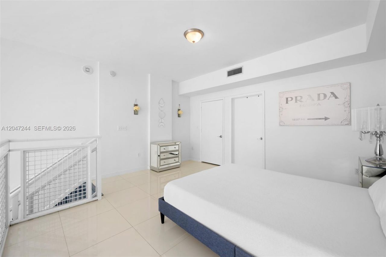 244 Biscayne Blvd , Unit 451, Miami, FL 33132 Photo