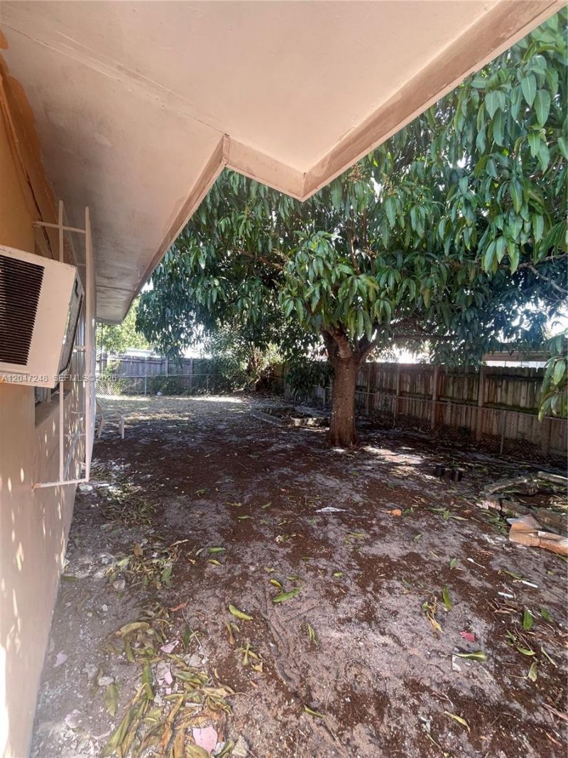 18425 NW 42nd Pl , Miami Gardens, FL 33055 Photo