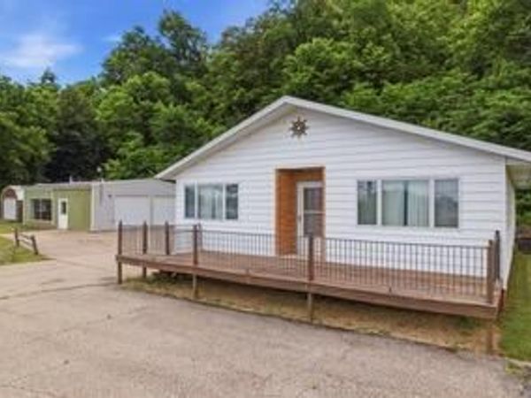 140 N State Road 35, Alma, WI 54610