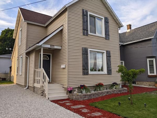 206 4th Street, Beaver Dam, WI 53916