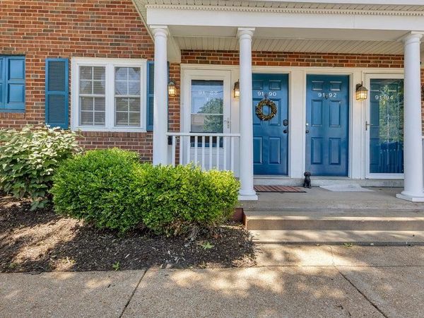 9188 Wrenwood Lane, Brentwood, MO 63144