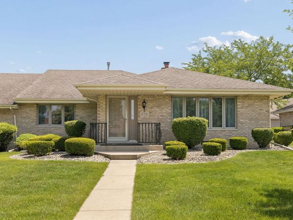 17701 Pennsylvania Court , Orland Park, IL 60467