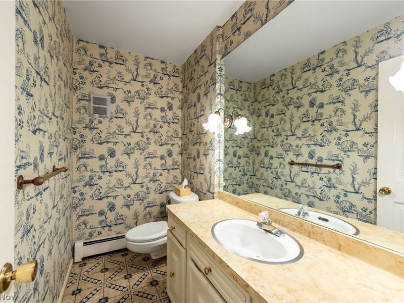 1385 Queen Annes Gate, Westlake, OH 44145 Photo 22