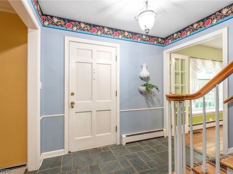 1385 Queen Annes Gate, Westlake, OH 44145 Photo 3