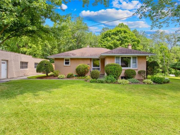 8252 Maple Road, Clay, NY 13041