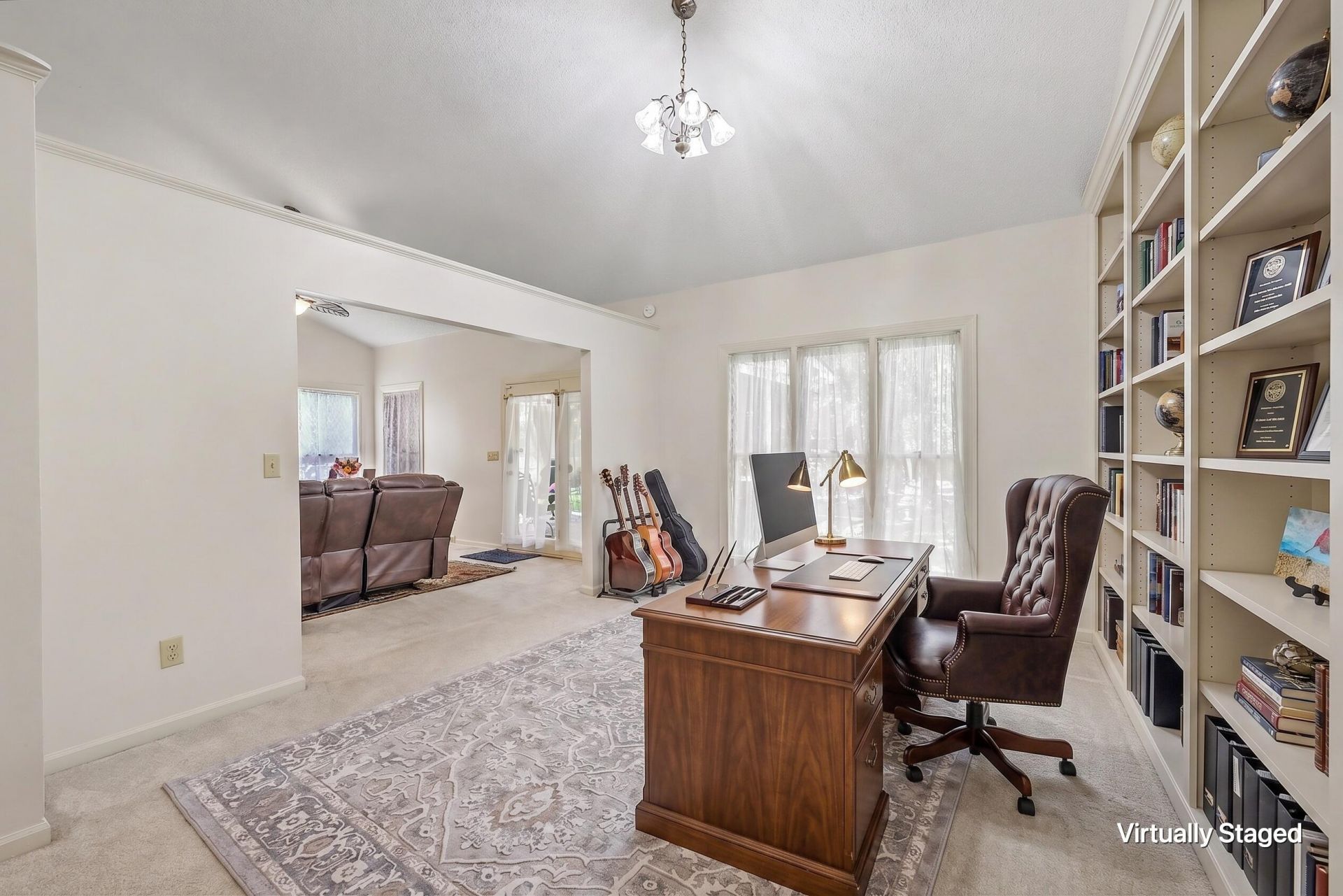 118 King Charles Circle Photo 14