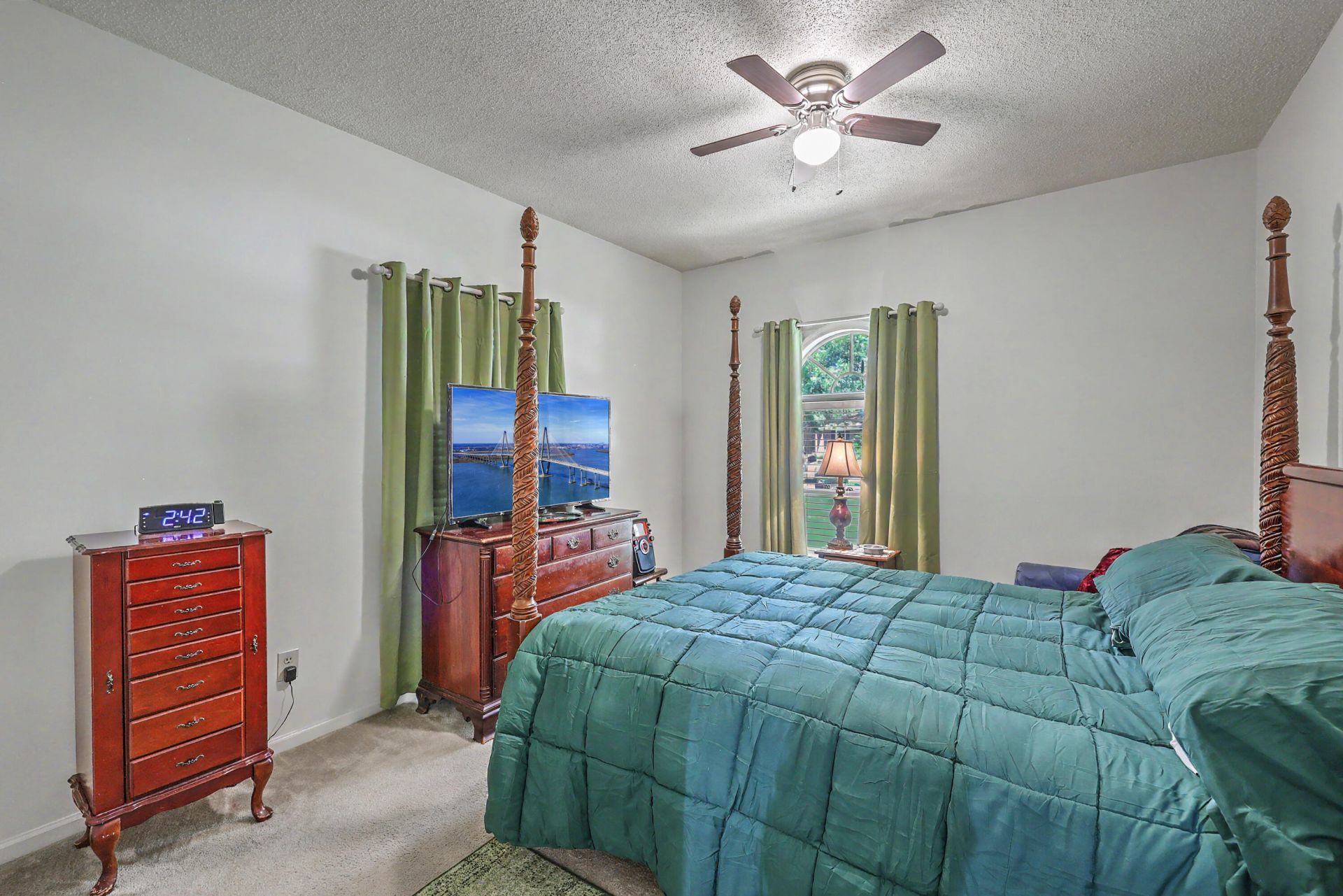 118 King Charles Circle Photo 19