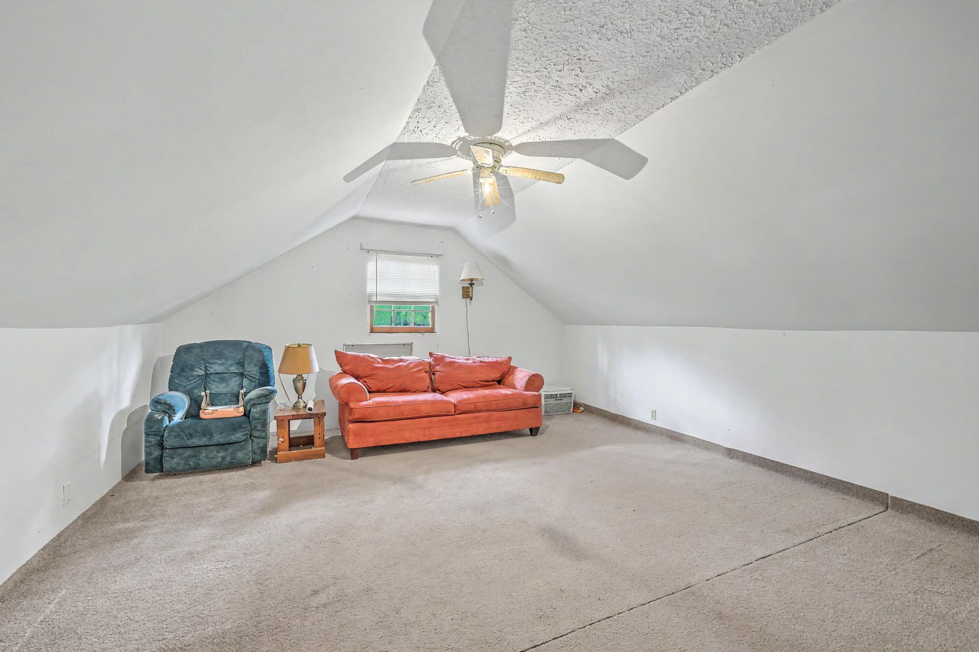 118 King Charles Circle Photo 30