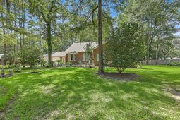 118 King Charles Circle photo 4