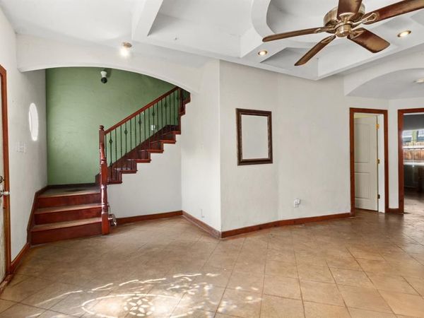 105 E Linden Street, Ennis, TX 75119